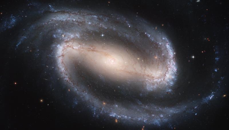 File:Barred Spiral Galaxy NGC 1300.jpg