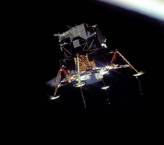 File:Apollo 11 Lunar Module ready to descend.jpg
