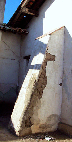 File:An original exterior wall buttress at Mission San Miguel Arcángel.jpg