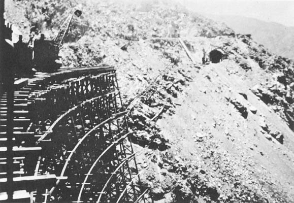 File:Carriso Gorge trestle circa 1919.jpg