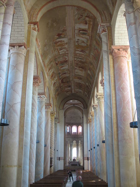 File:Saint-Savin-sur-Gartempe Abbey interior.jpg