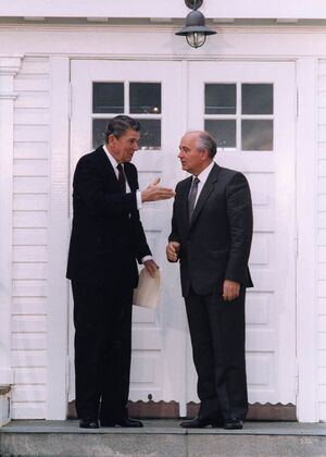 Reagan Gorbachev.jpg