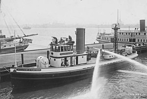 Fireboat William J. Gaynor, in 1915 - MNY224077.jpg