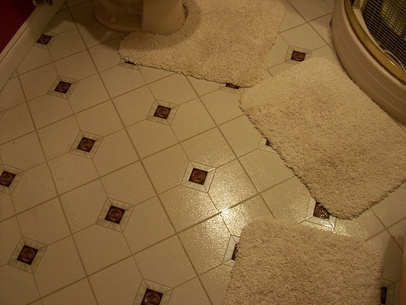 File:Bathroom floor and tiling.jpg