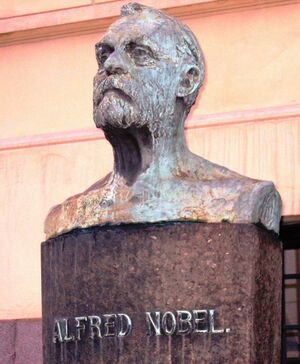 Alfred nobel statue oslo.jpg