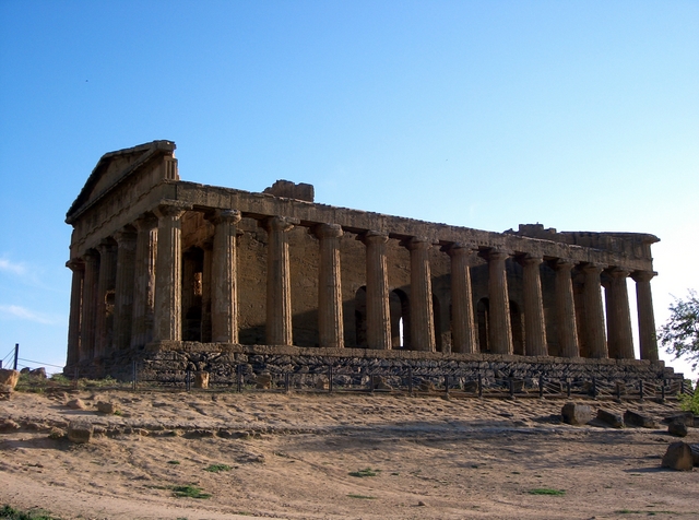 File:Temple Agrigento1.jpg
