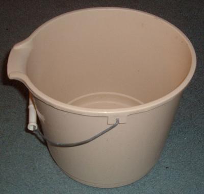 File:Plastic Bucket.jpg