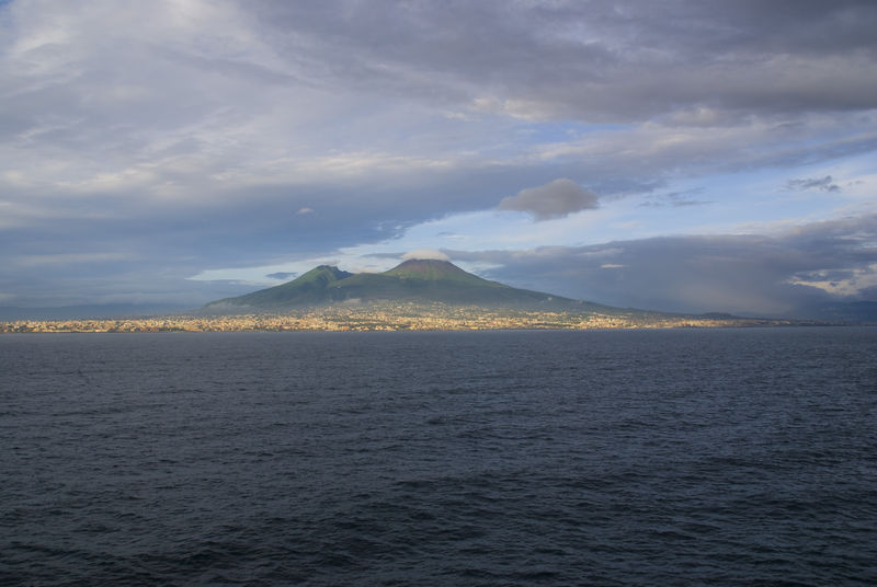 File:Vesuvius, 2009.jpg