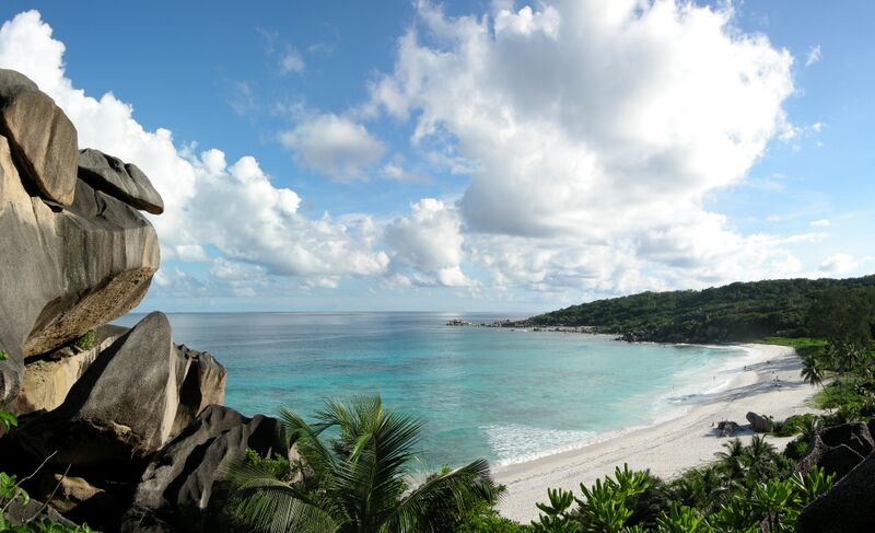 File:Grand Anse-La Digue-Seychellen.jpg