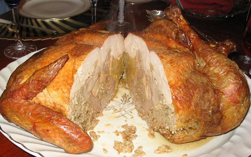 File:Turducken Roasted and Carved.jpg