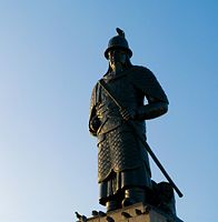Statue of Admiral Yi at Busan.jpg