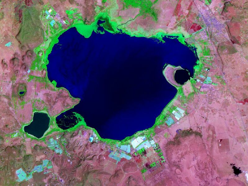 File:Lake Naivasha Kenya.jpg