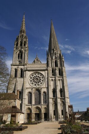 Chartres Cathedral main entrance, 2010.jpg