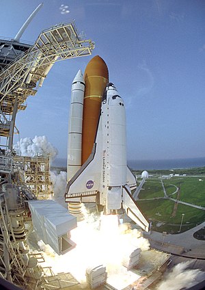 STS-118 Endeavour Launch 2007Aug08 (KSC-07PP-2288).jpg