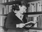 Margaret Mead, half-length portrait, facing right, reading book - World-Telegram photo by Edward Lynch - LOC LC-USZ62-120226.jpg